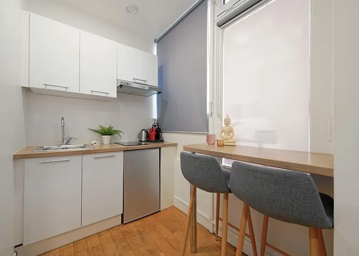 Modern Fully Renovated
